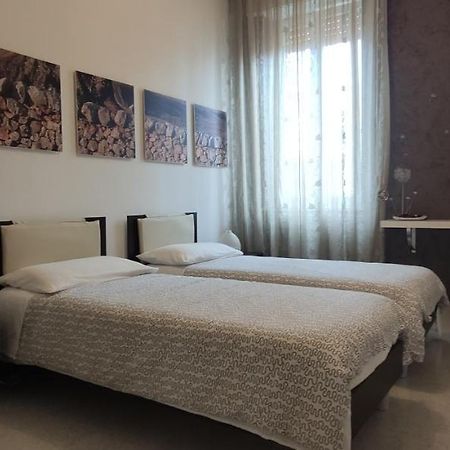 Casa Vacanze A Pennichella Canicattini Bagni Екстериор снимка